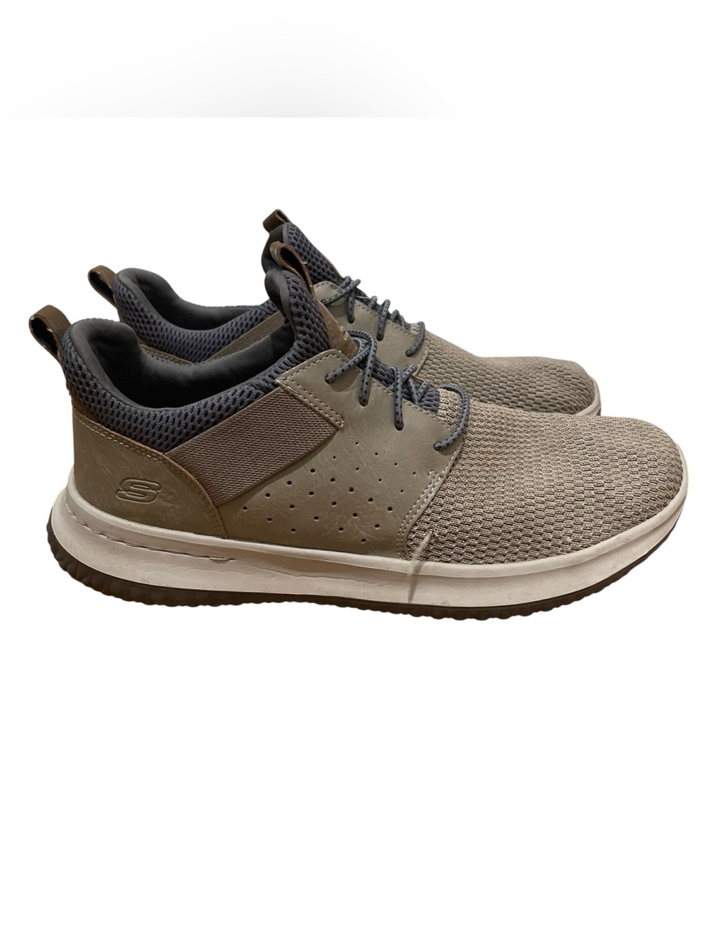 Skechers Classic Fit Air Cooled Memory Foam Brown Men’s Sneakers Size 10.5